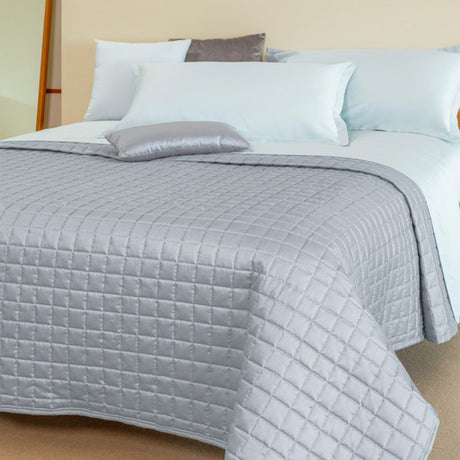 Neith Jewel Satin-Doppelsteppdecke