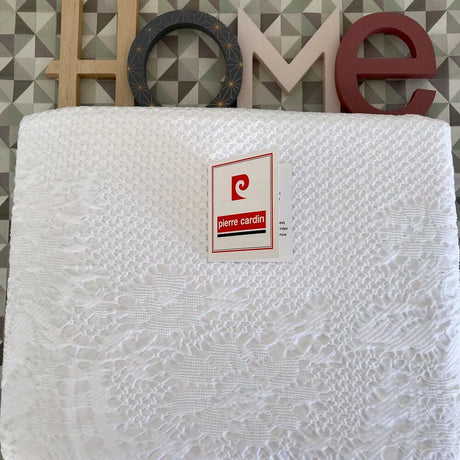 Elegante Pierre Cardin Vienna Tagesdecke für Doppelbett