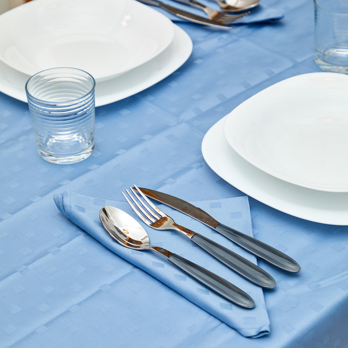 Botticelli Home Damina Table Service