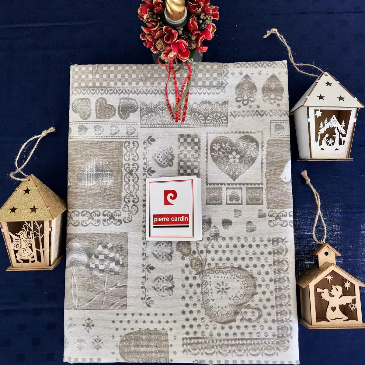 Tovaglia Natalizia Pierre Cardin Cuori Lurex - Varie misure