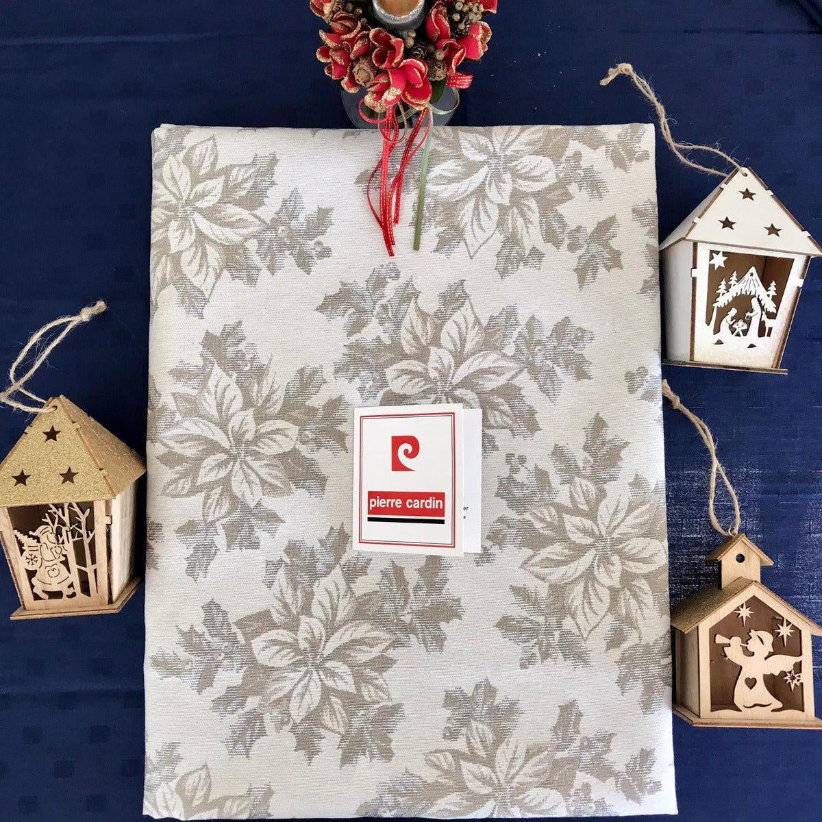 Tovaglia Natalizia Pierre Cardin Stelle Lurex - Varie misure