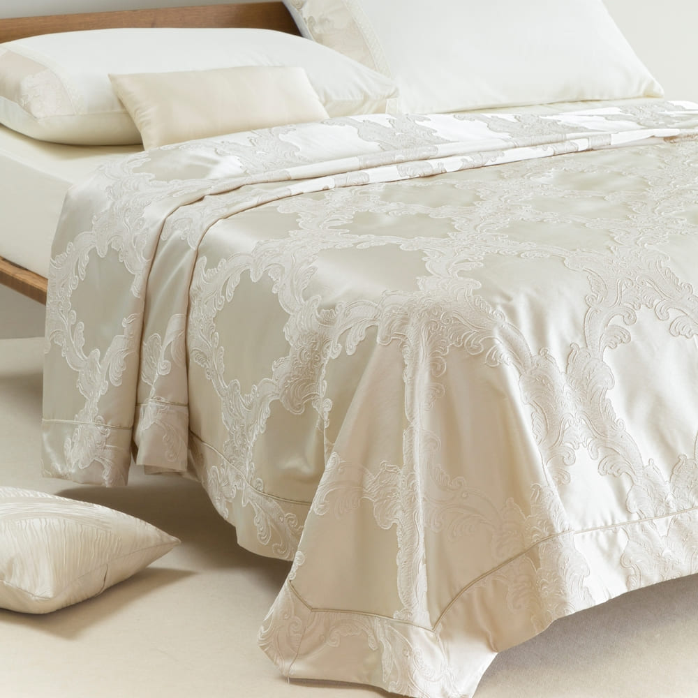 Battle Goddess Periwinkle Doppelbett-Tagesdecke, 270 x 270 cm