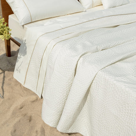 Elegante Tagesdecke für Doppelbett, Göttin Battle Bao
