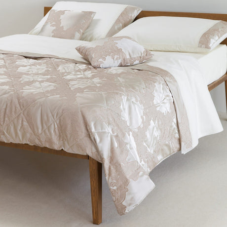 Doppelte Steppdecke Battle Goddess Periwinkle aus reiner Baumwolle – verschiedene Farben