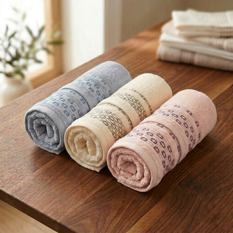 Set asciugamani 3 più 3 Botticelli Home modello Nicole in spugna Assortimento B