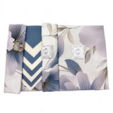 Confezione del servizio da tavola Aura Botticelli Home colore carta da zucchero con tovaglia floreale e tovaglioli coordinati.