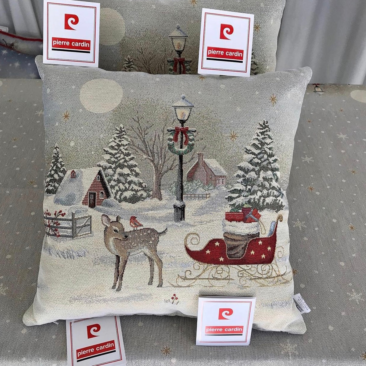 Gobelin Pierre Cardin Christmas Furnishing Cushion