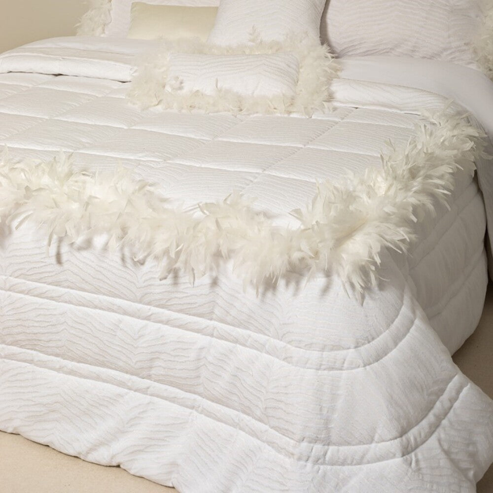 Double quilt and pillows hotsell